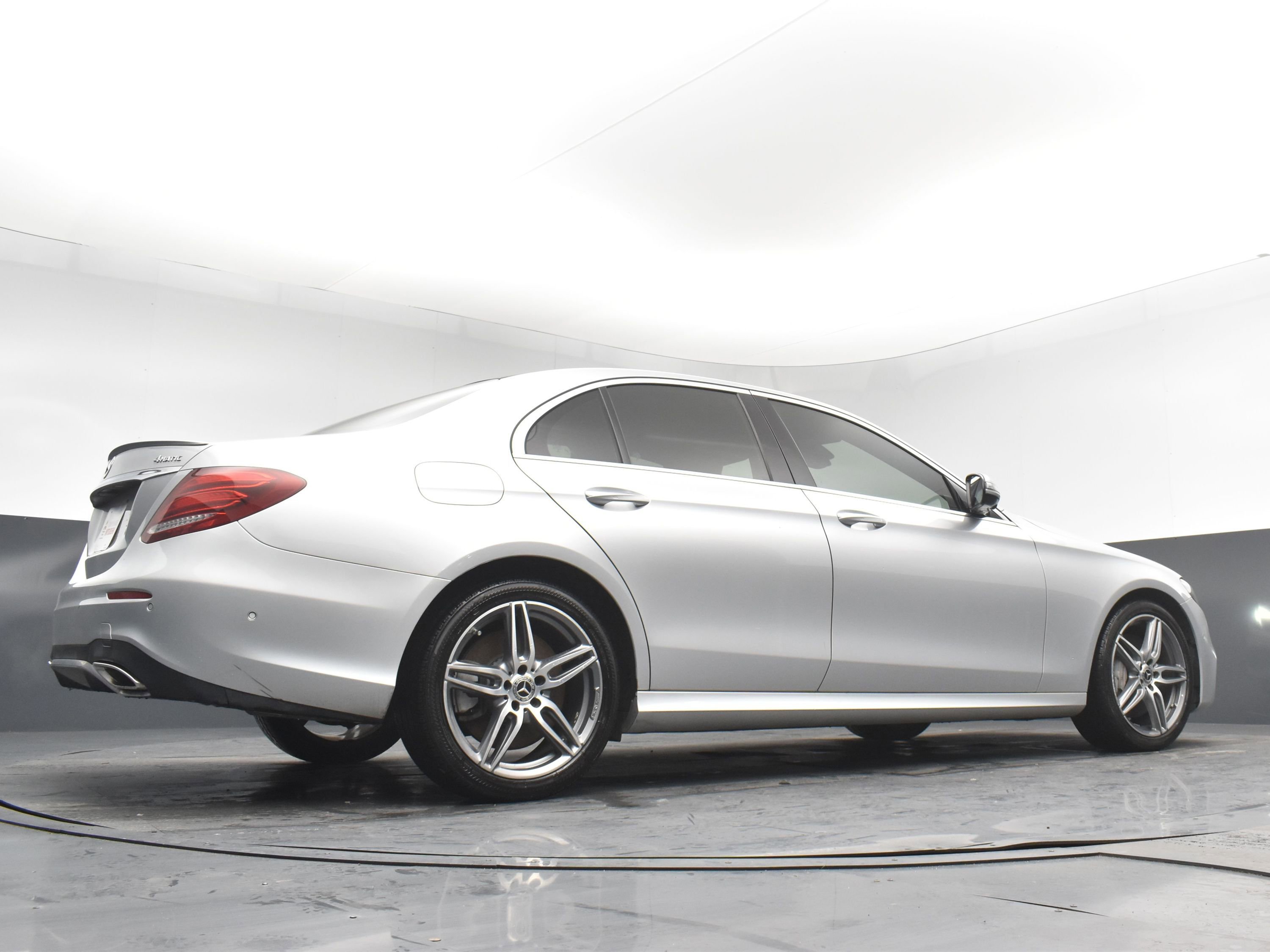 Used 2019 Mercedes-Benz E 450 4MATIC Sedan w/ Driver Assistance Package image 23