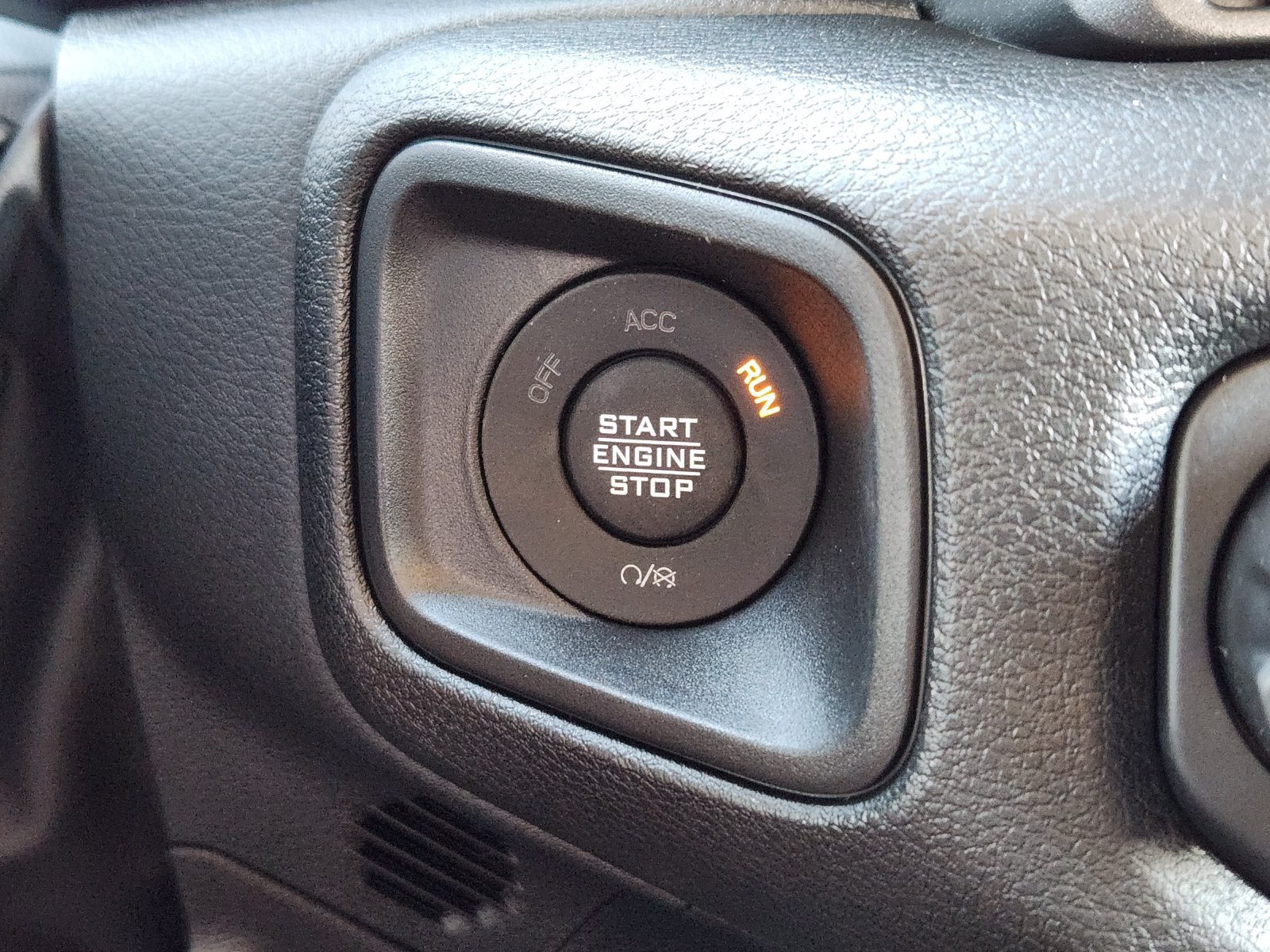 New 2026 Jeep Gladiator Sport AWD/4WD image 28