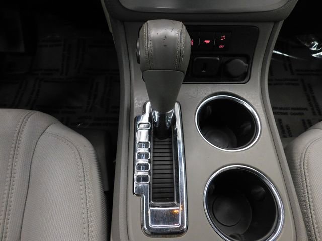 Used 2015 GMC Acadia SLE image 28