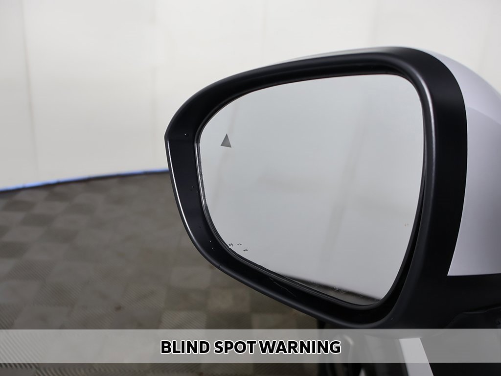 New 2025 Mitsubishi Outlander SE image 7