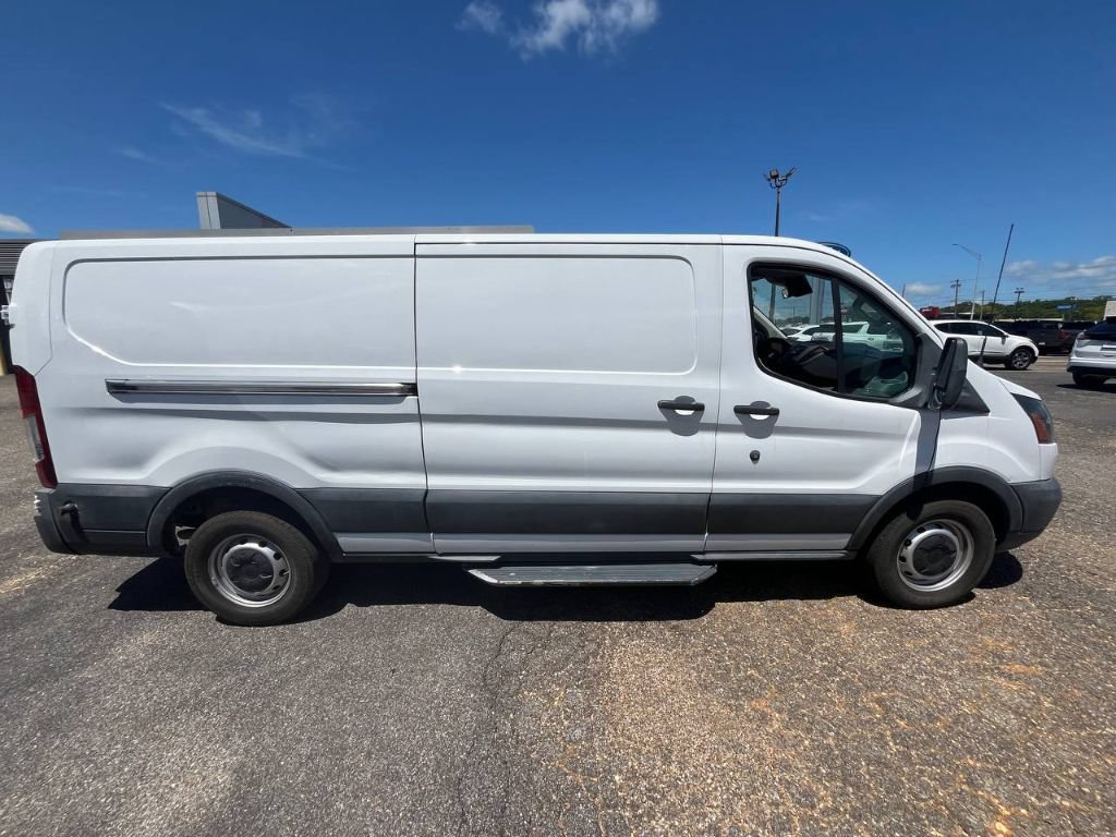 Used 2018 Ford Transit 250 148 Low Roof RWD image 3
