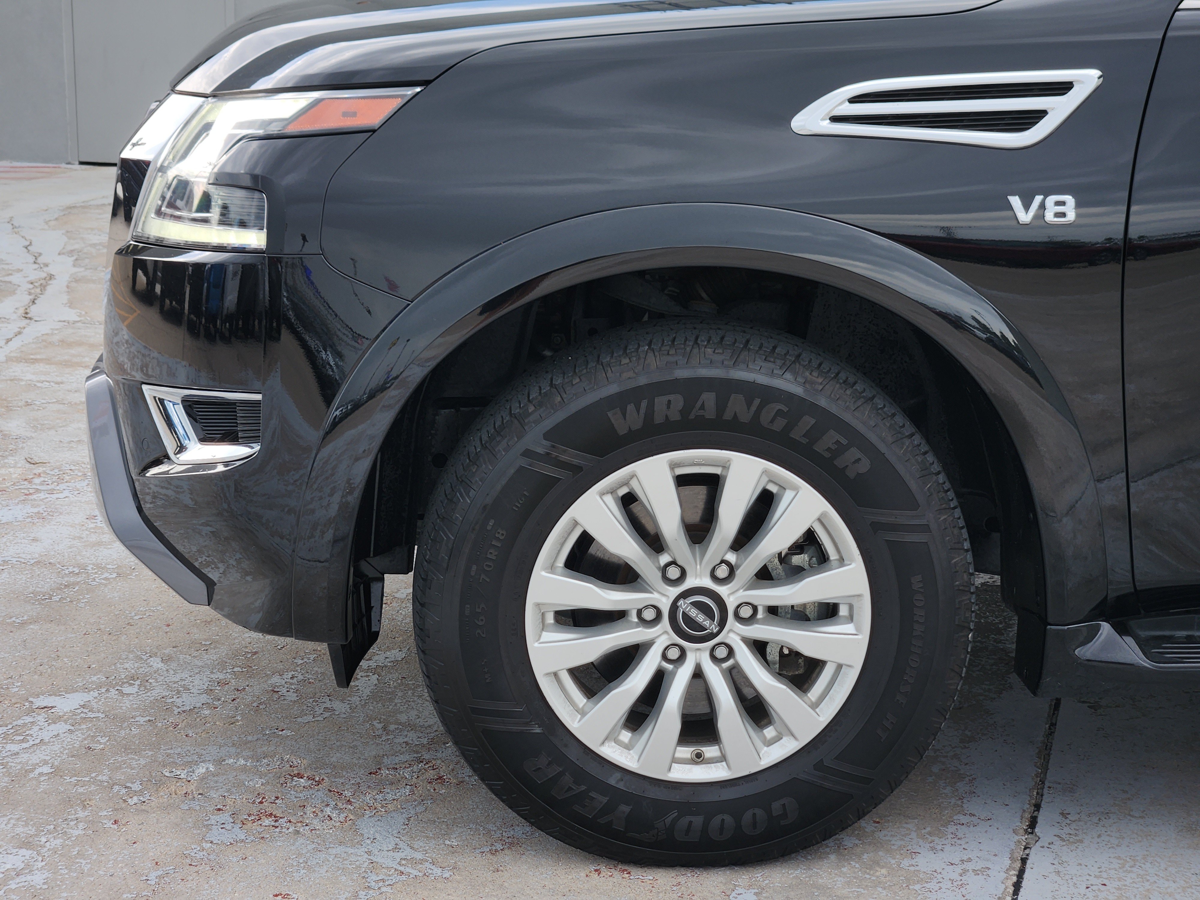 Used 2022 Nissan Armada SV AWD/4WD image 8