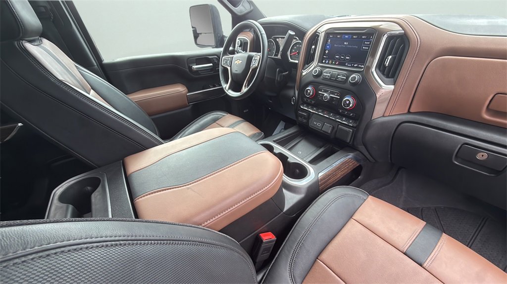 Used 2023 Chevrolet Silverado 2500 High Country w/ Technology Package image 23