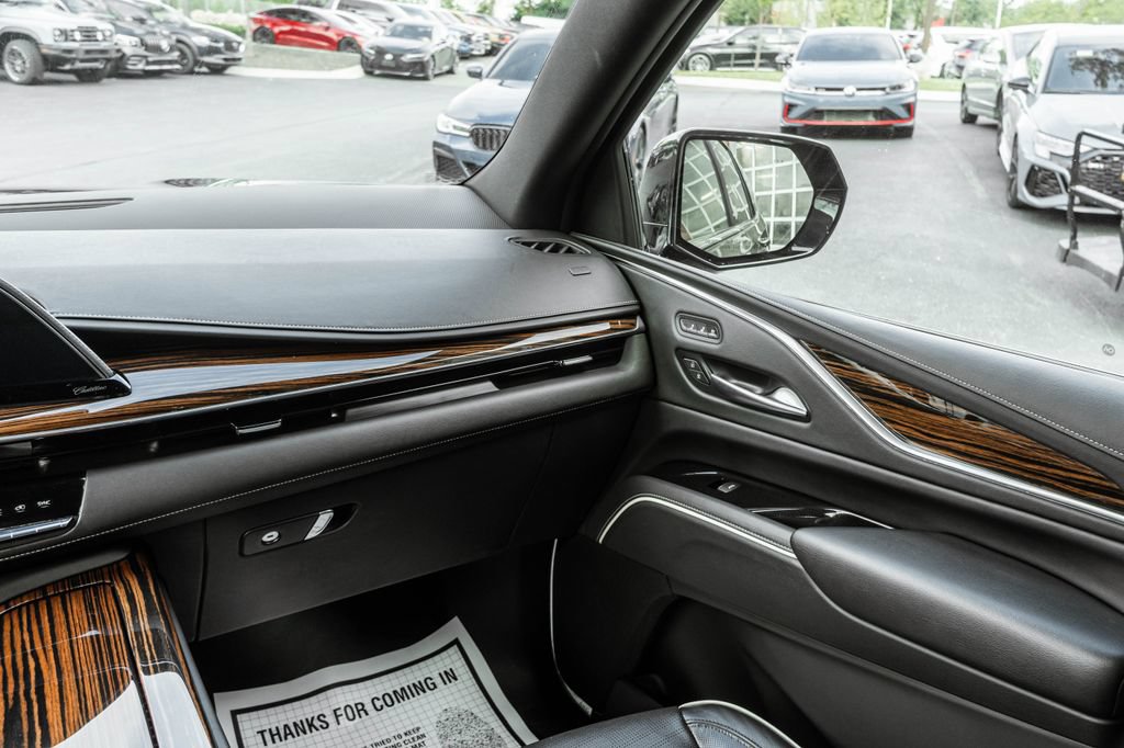 Used 2023 Cadillac Escalade Premium Luxury AWD/4WD image 14
