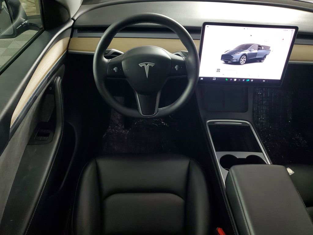 Used 2024 Tesla Model Y Long Range image 14