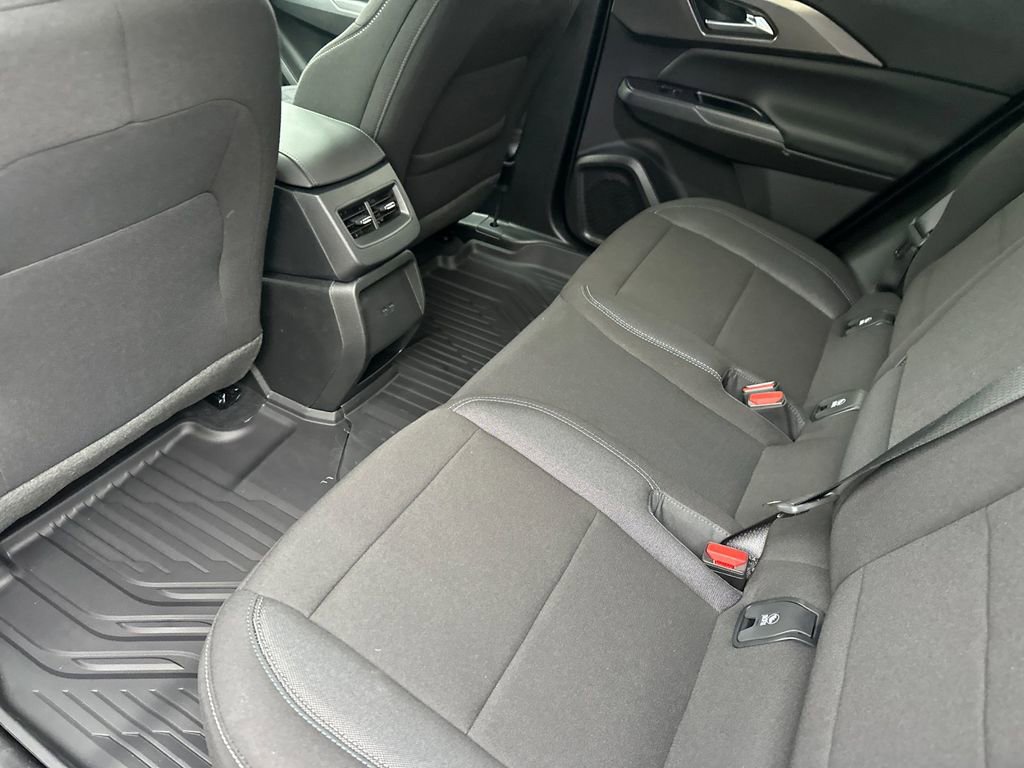 Used 2026 Chevrolet Equinox EV LT w/ Comfort Package image 11