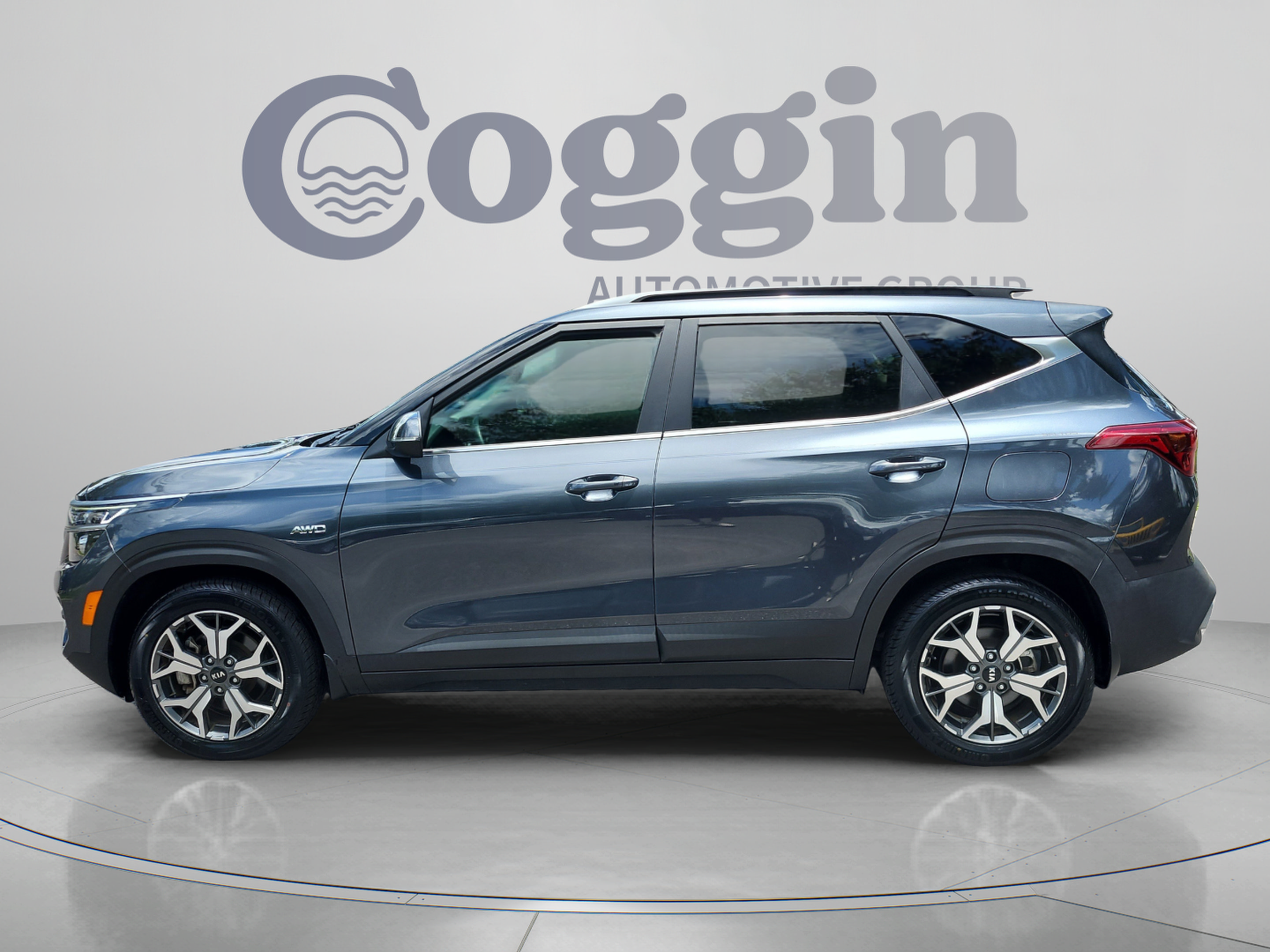 Used 2021 Kia Seltos EX AWD/4WD image 2
