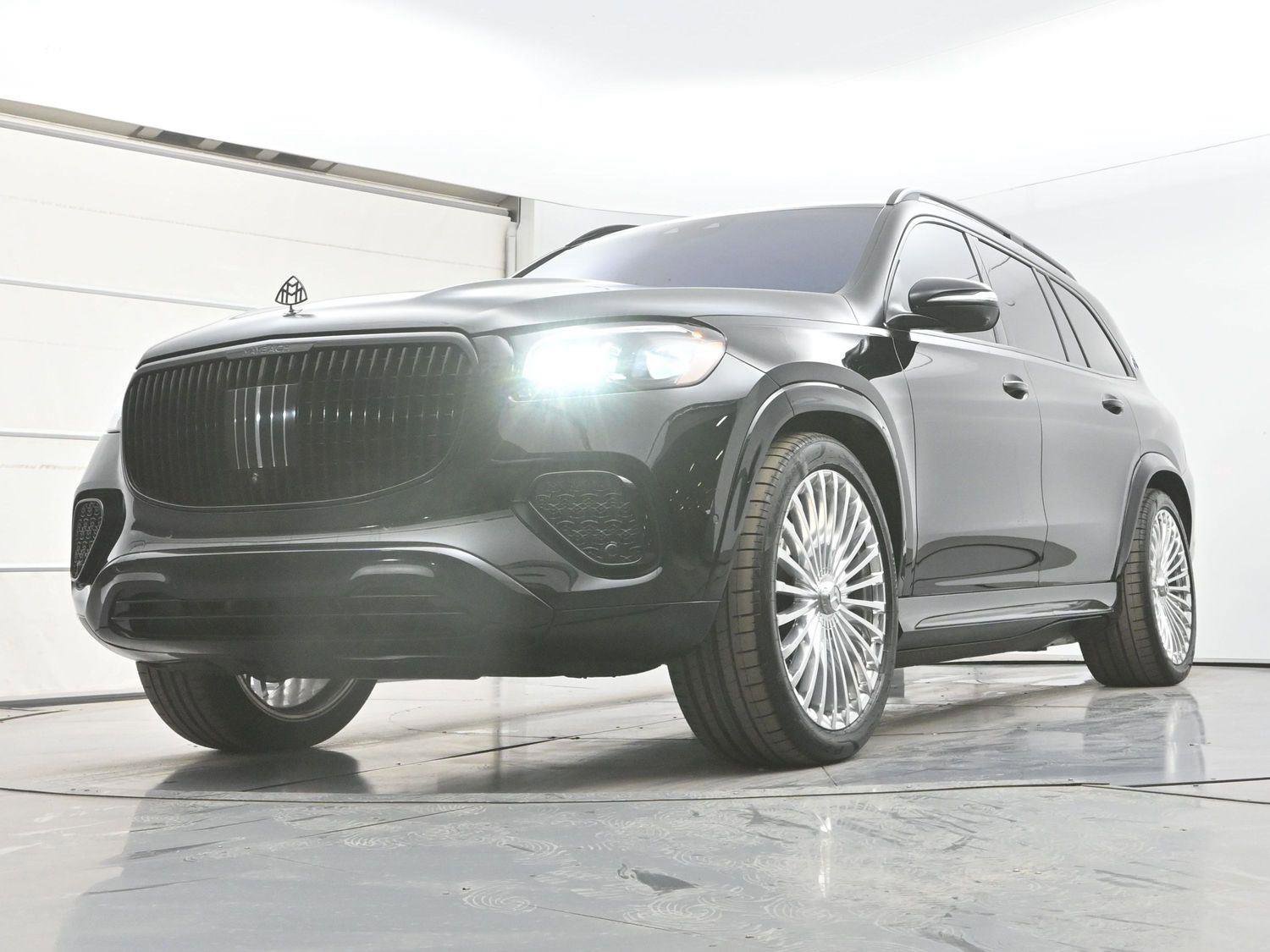 Used 2024 Mercedes-Benz Maybach GLS 600 4MATIC image 36