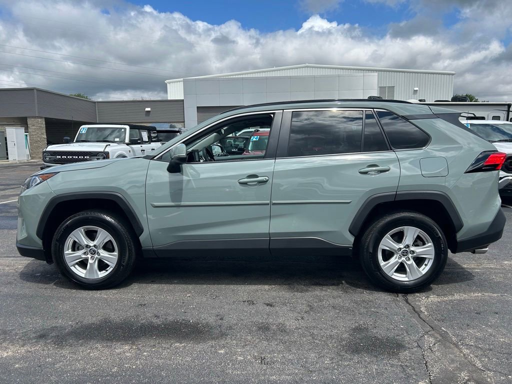 Used 2021 Toyota RAV4 XLE w/ Convenience Package AWD/4WD image 5