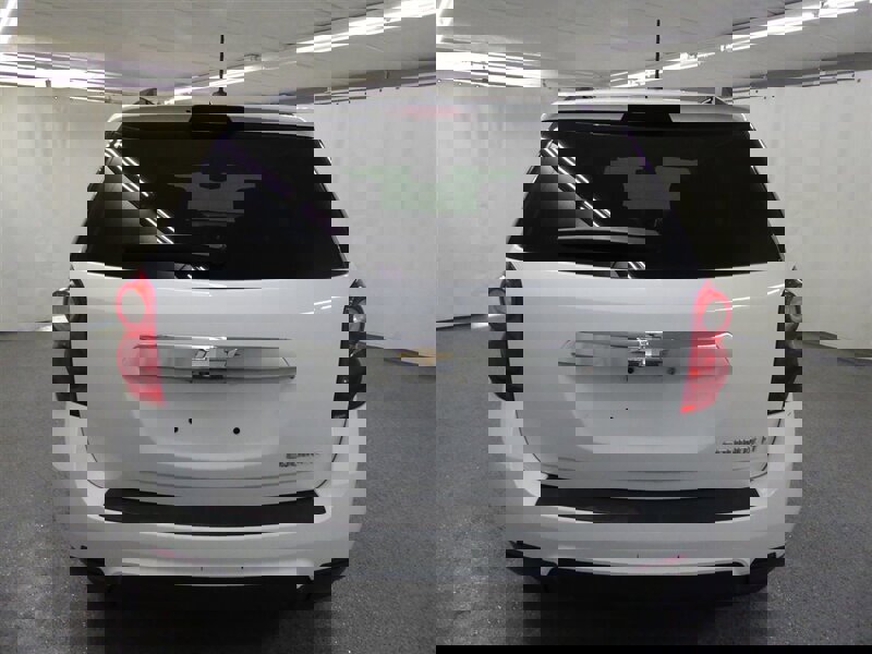 Used 2015 Chevrolet Equinox LT w/ Driver Convenience Package image 6