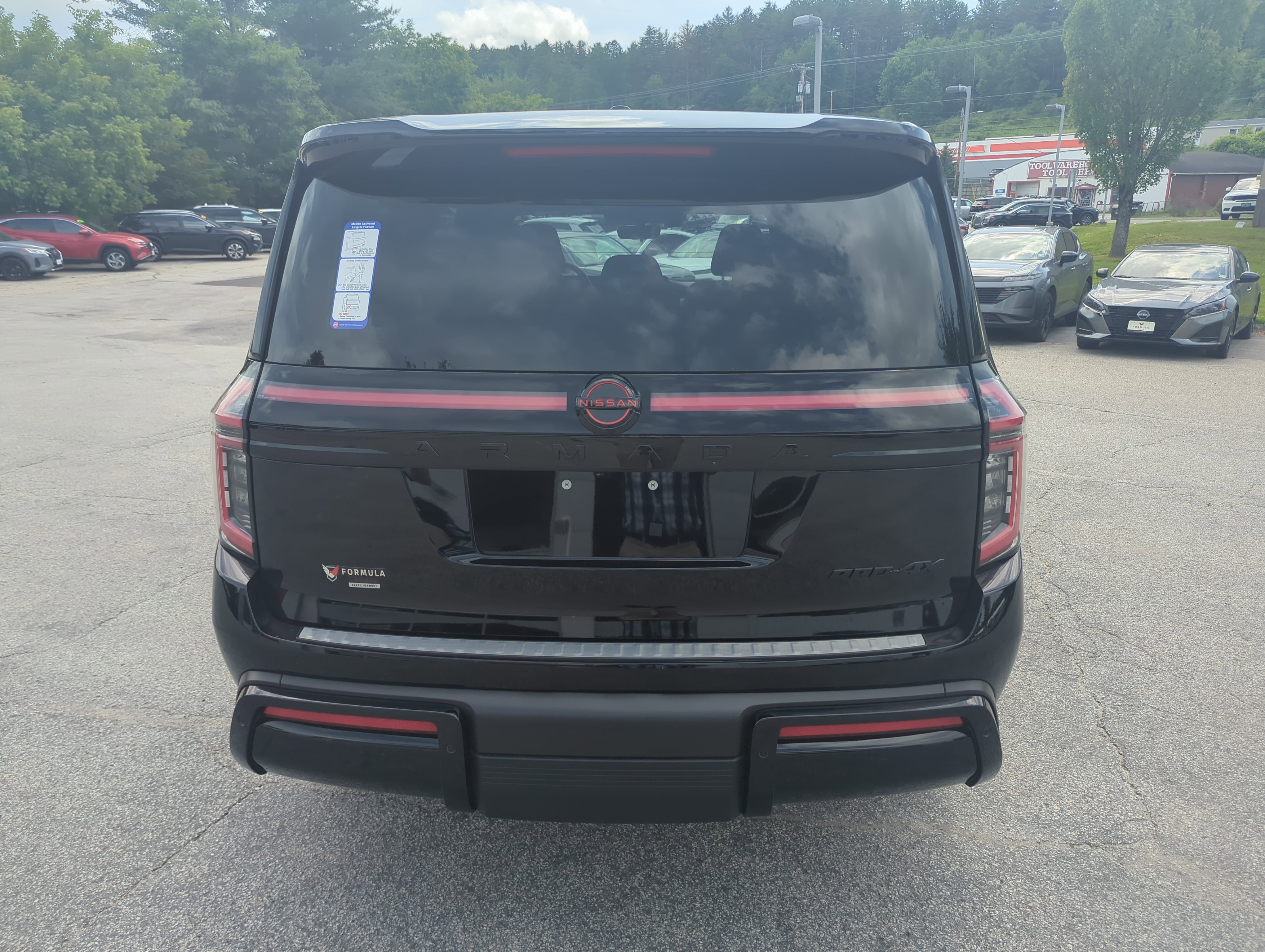 New 2025 Nissan Armada PRO-4X w/ Pro-4X Premium Package image 4