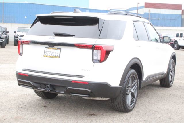 Used 2025 Ford Explorer ST-Line w/ Premium Package AWD/4WD image 5