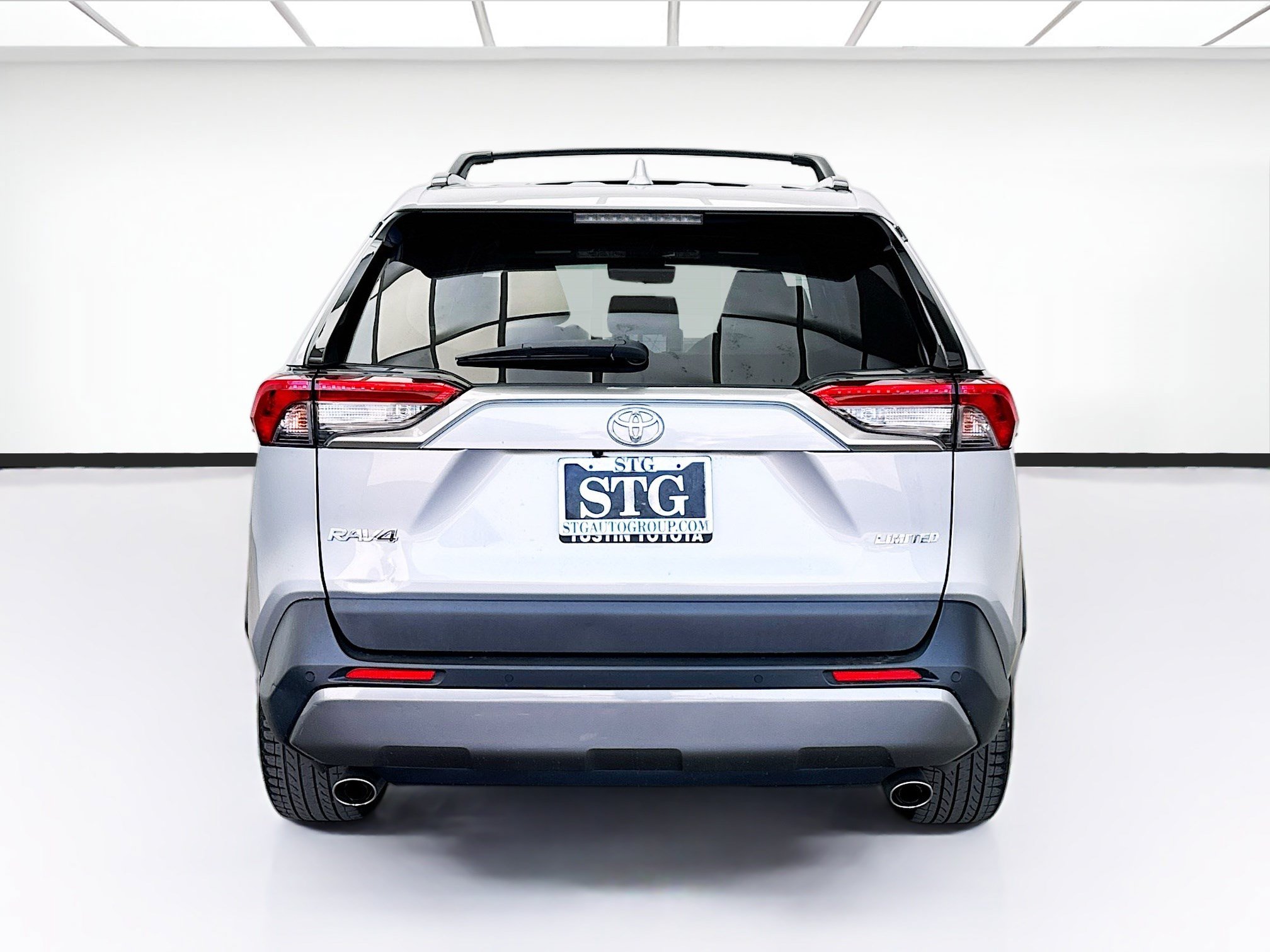 Used 2021 Toyota RAV4 Limited w/ Carpet Mat Package (TMS) FWD image 5