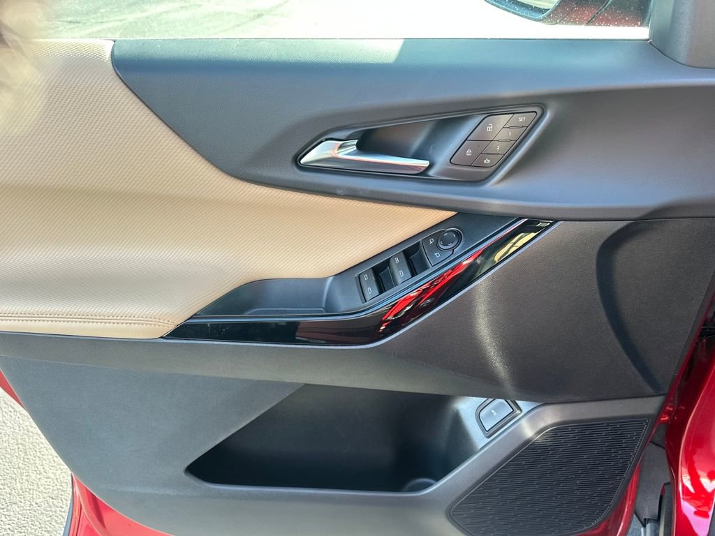 New 2026 Chevrolet Equinox ACTIV w/ Convenience Package III image 13