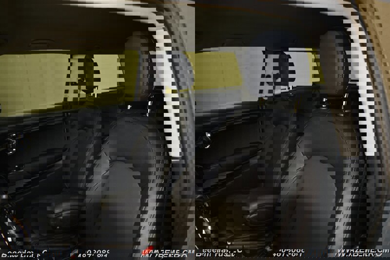 Used 2021 MINI Cooper 2-Door Hardtop image 12