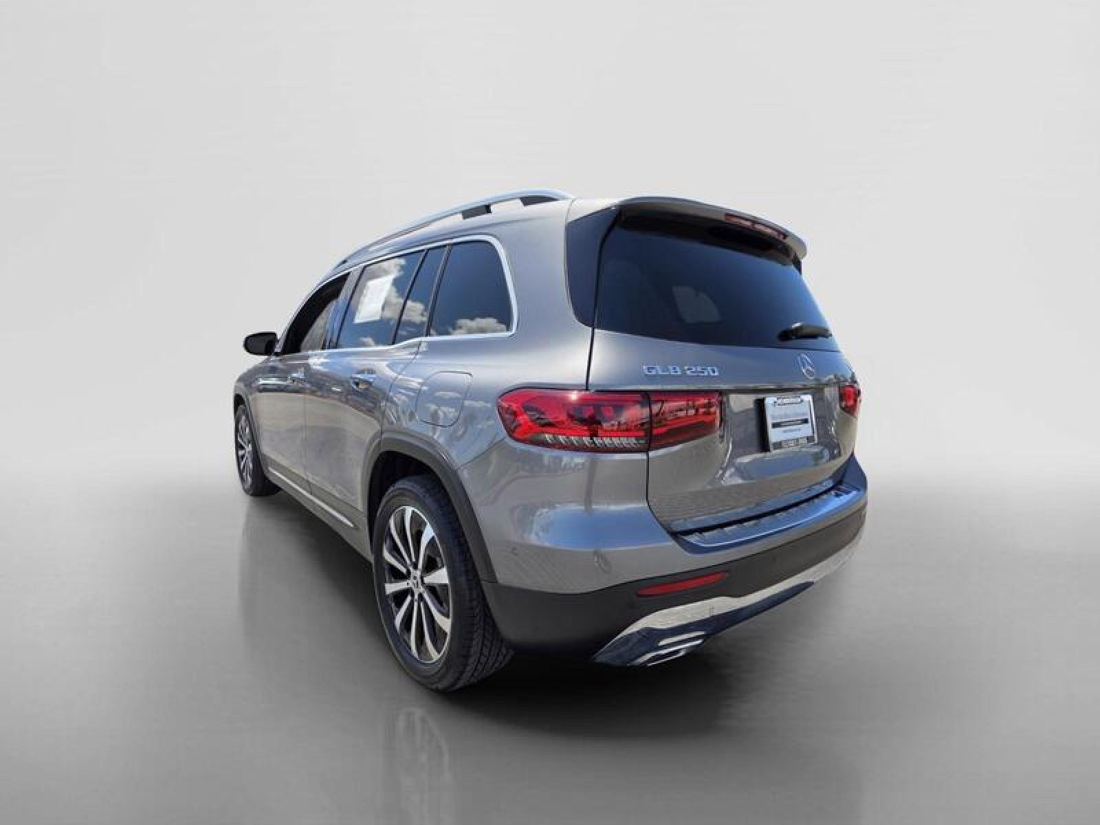 Certified 2023 Mercedes-Benz GLB 250 4MATIC image 3