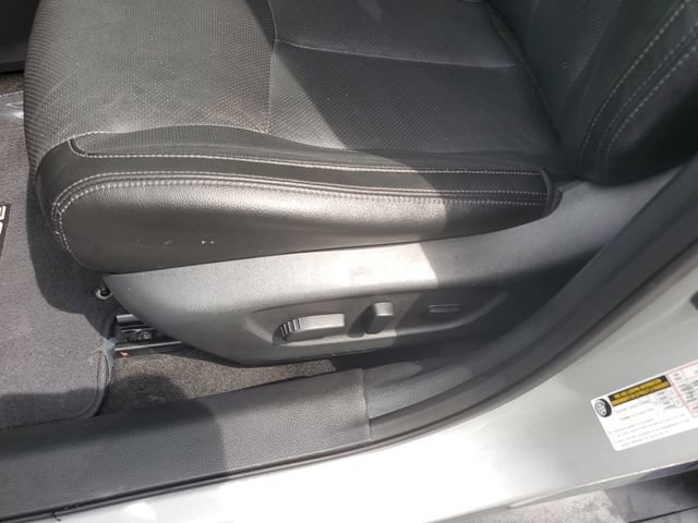 Used 2019 Nissan Rogue SL AWD/4WD image 18