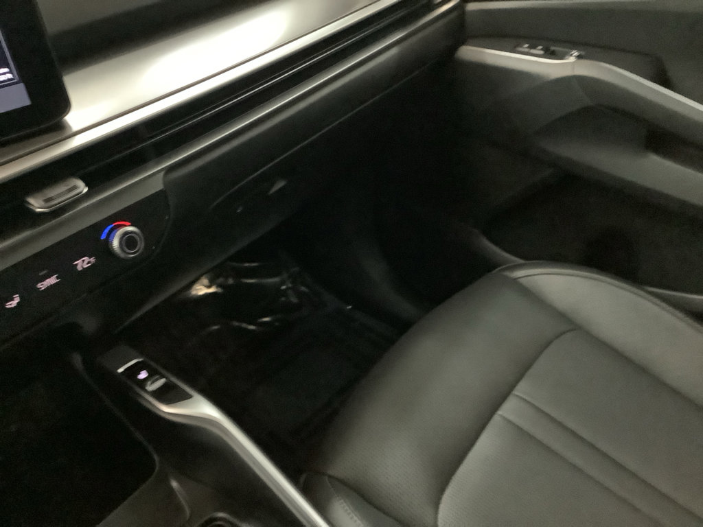 Used 2024 Kia Sorento EX w/ Panoramic Sunroof Package image 25