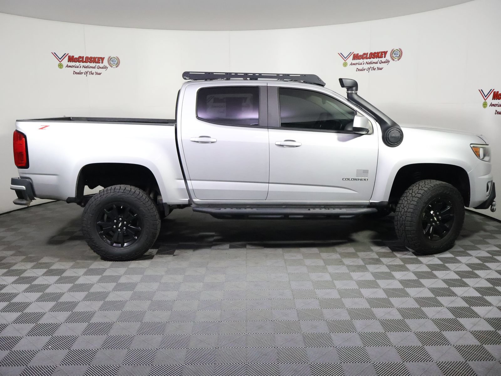 Used 2019 Chevrolet Colorado Z71 AWD/4WD image 3