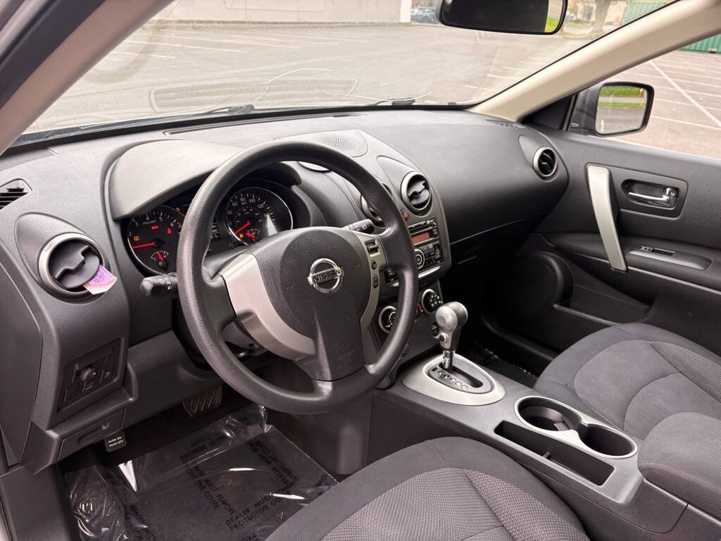 Used 2011 Nissan Rogue S AWD/4WD image 9