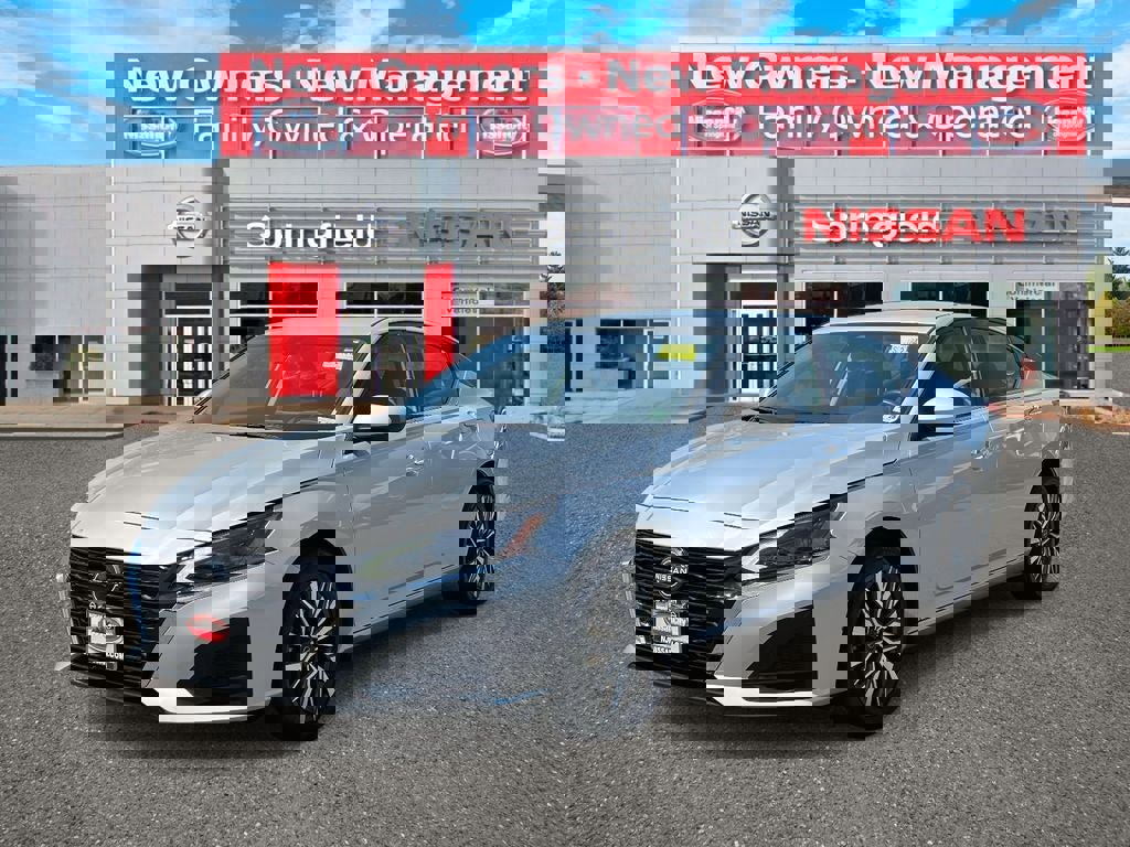 Used 2023 Nissan Altima 2.5 SV image 2