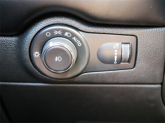 Used 2023 Dodge Durango SRT w/ Black Package image 32