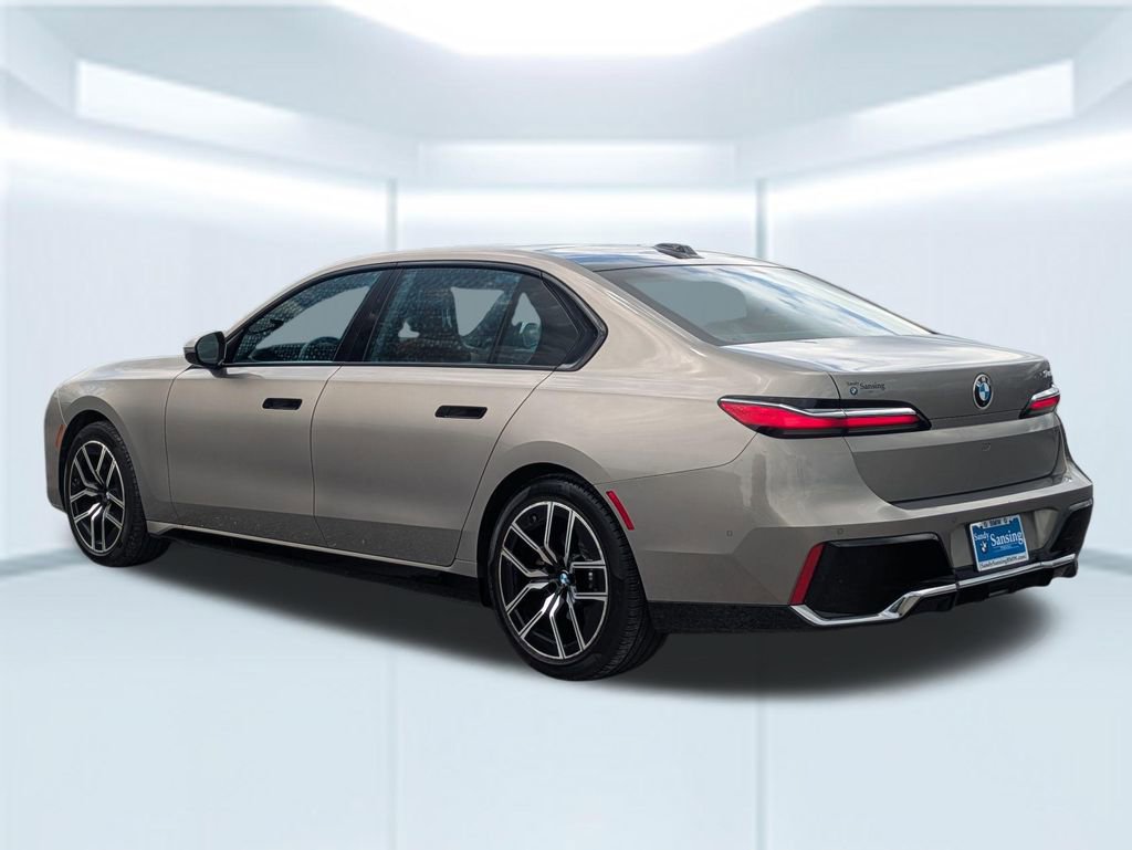 Used 2023 BMW 740i RWD image 3