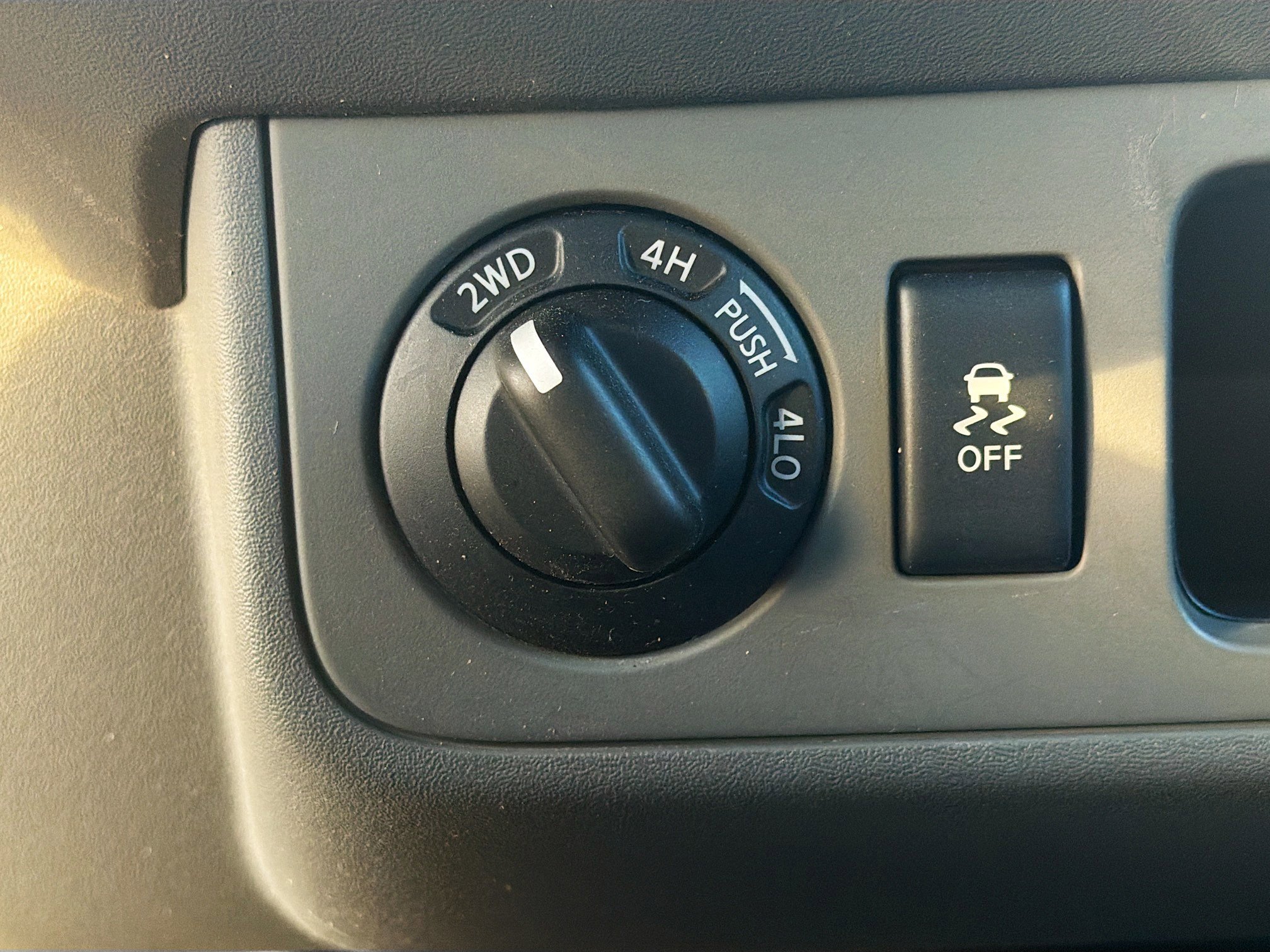 Used 2017 Nissan Frontier SV AWD/4WD image 23