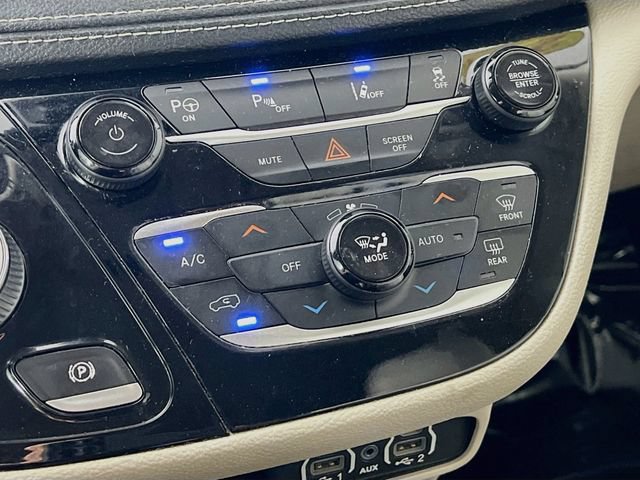 Used 2021 Chrysler Pacifica Touring-L FWD image 20