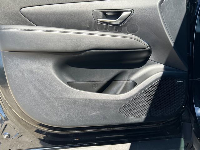 Certified 2022 Hyundai Tucson Limited w/ Winter Package AWD/4WD image 12