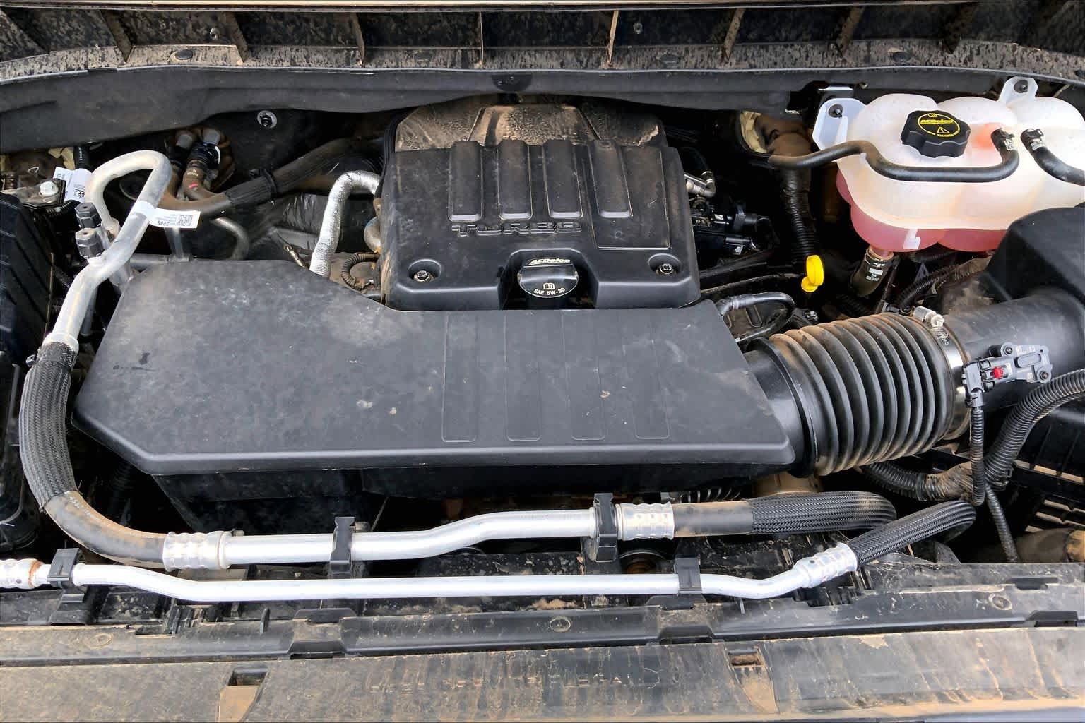 Used 2024 Chevrolet Silverado 1500 Custom AWD/4WD image 32