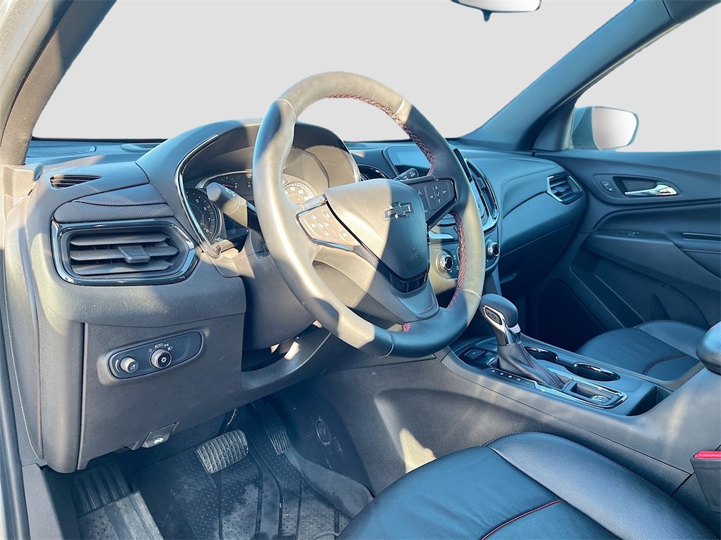 Used 2024 Chevrolet Equinox RS w/ RS Leather Package image 9
