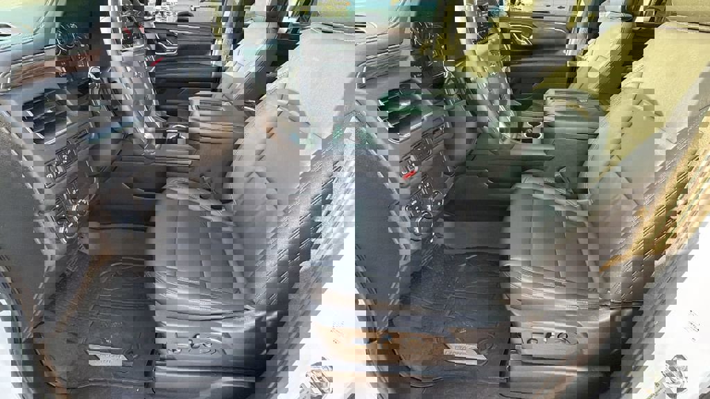 Used 2021 Chevrolet Tahoe Z71 w/ Rear Media and Nav Package image 13