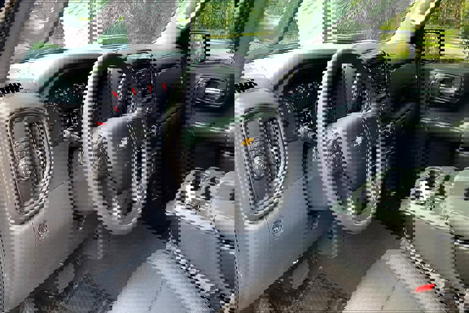 Used 2023 Chevrolet Silverado 1500 Custom image 14