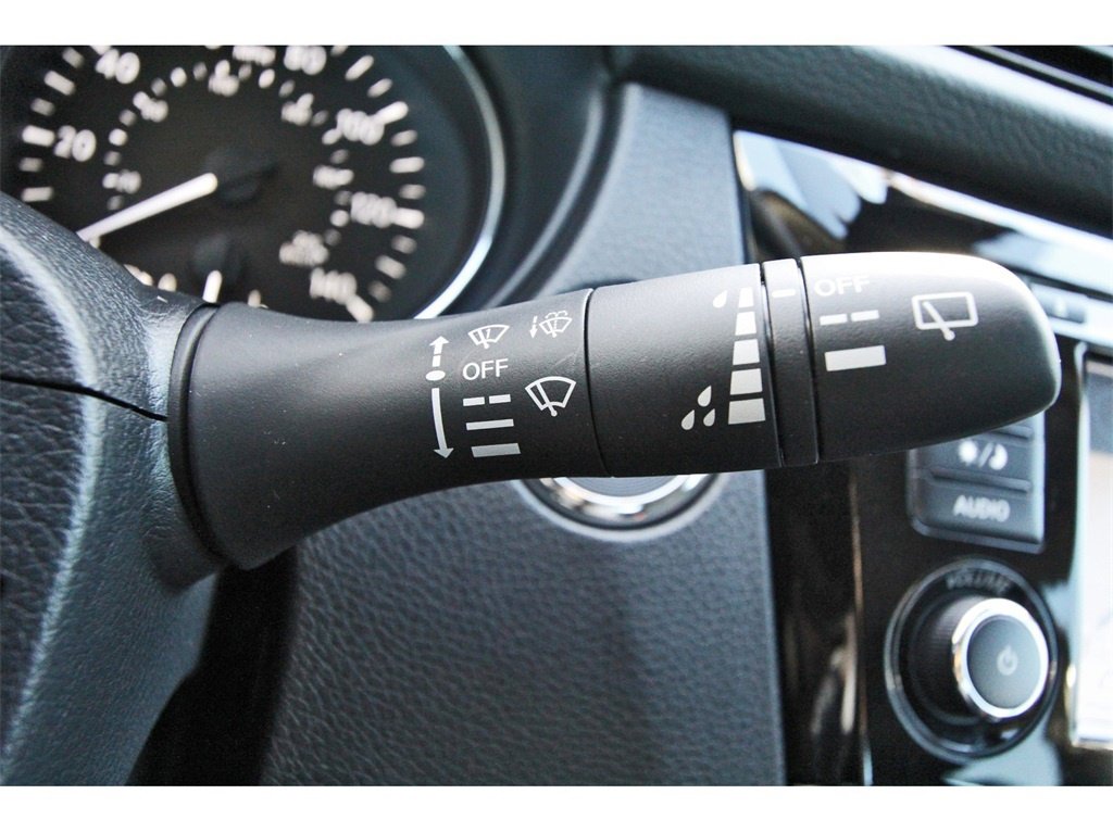 Certified 2022 Nissan Rogue Sport SL image 18