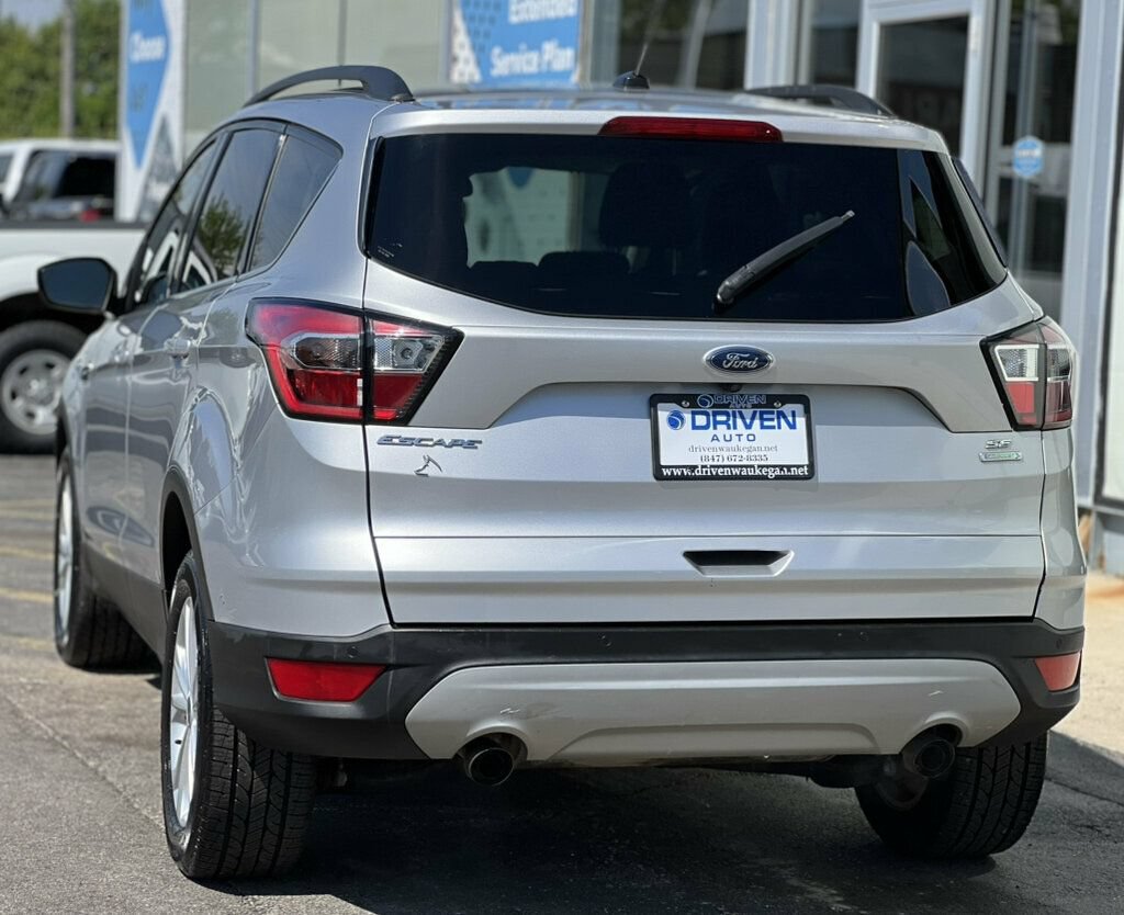 Used 2017 Ford Escape SE w/ Equipment Group 201A FWD image 34