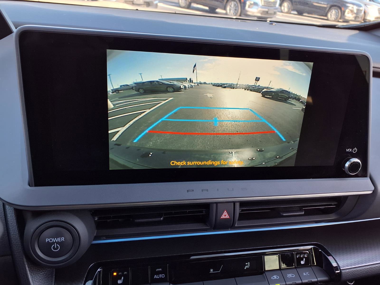 Used 2025 Toyota Prius FWD image 5
