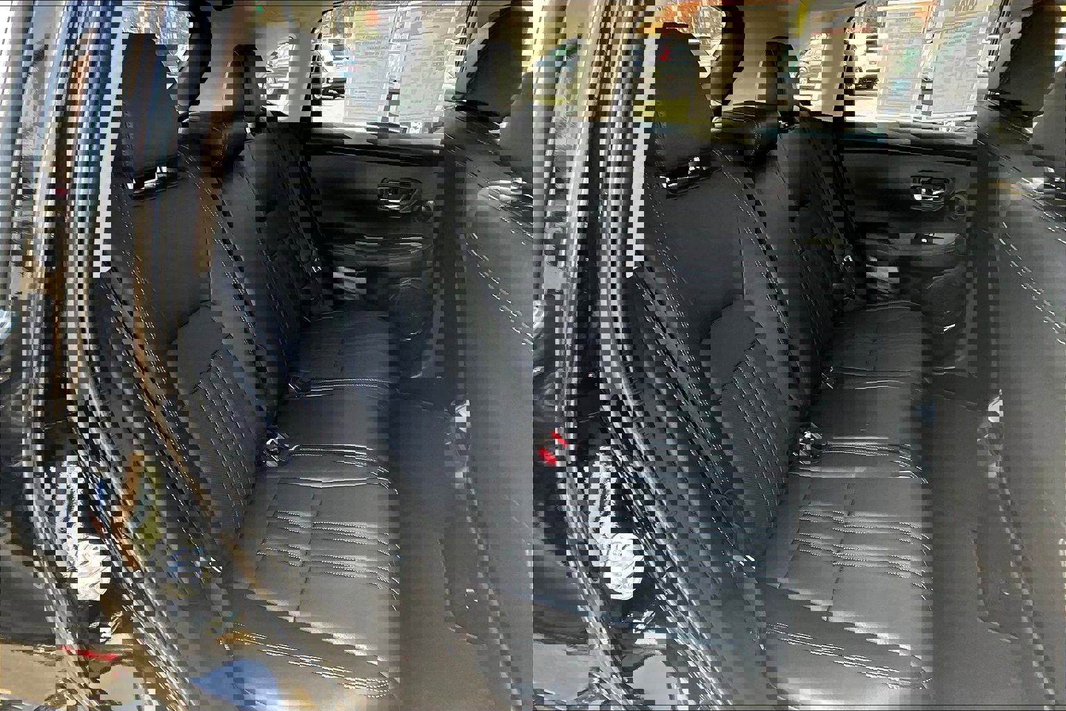 Certified 2025 Honda HR-V EX-L image 28