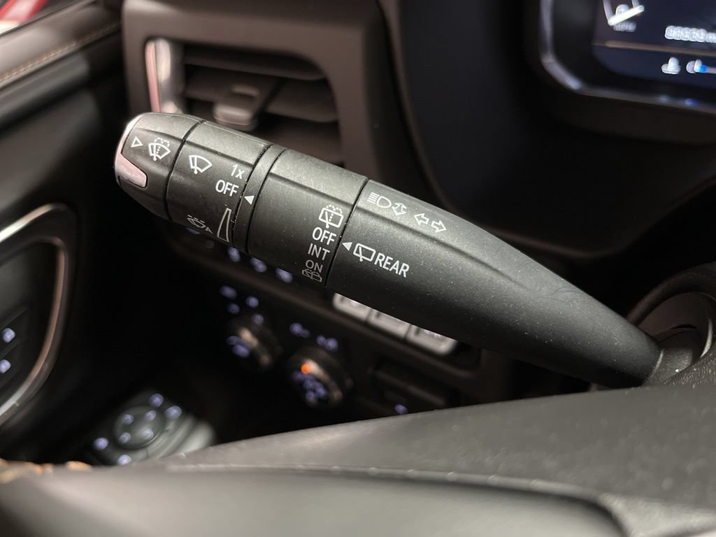 Certified 2023 GMC Yukon AT4 w/ Technology Package AWD/4WD image 28