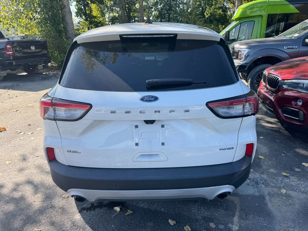Used 2022 Ford Escape SEL image 4