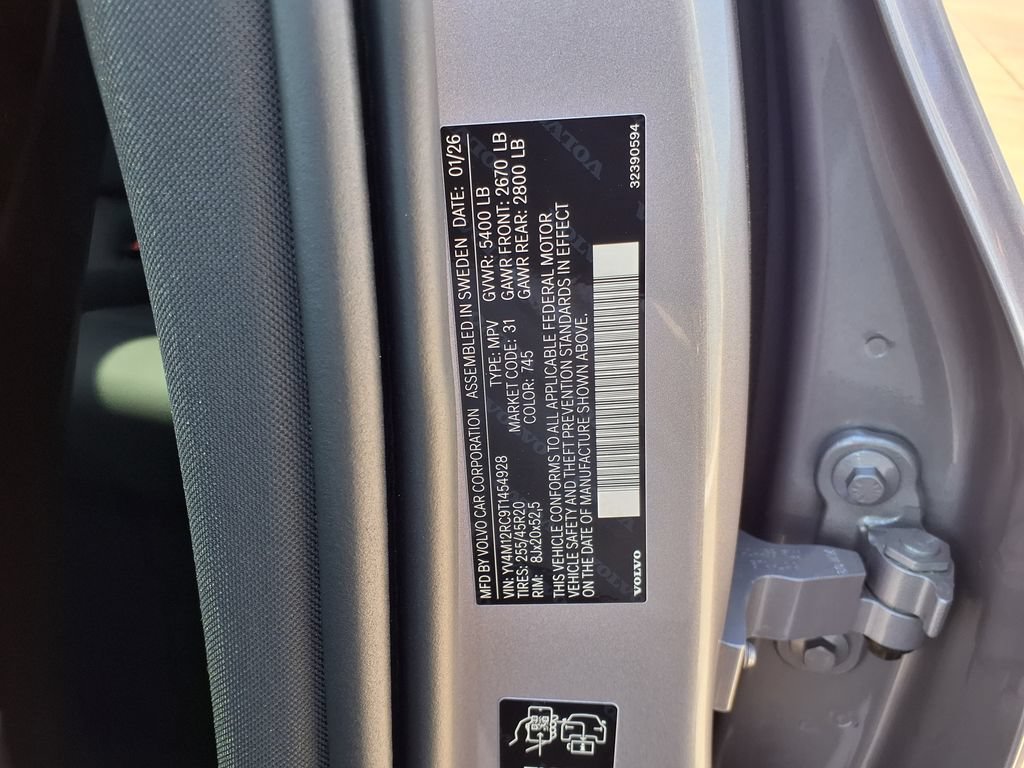 New 2026 Volvo XC60 B5 Plus w/ Protection Package Premier AWD/4WD image 34