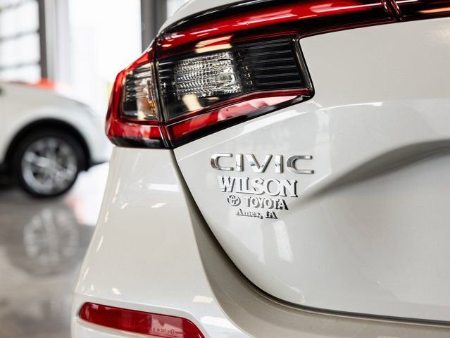 Used 2024 Honda Civic EX-L image 7