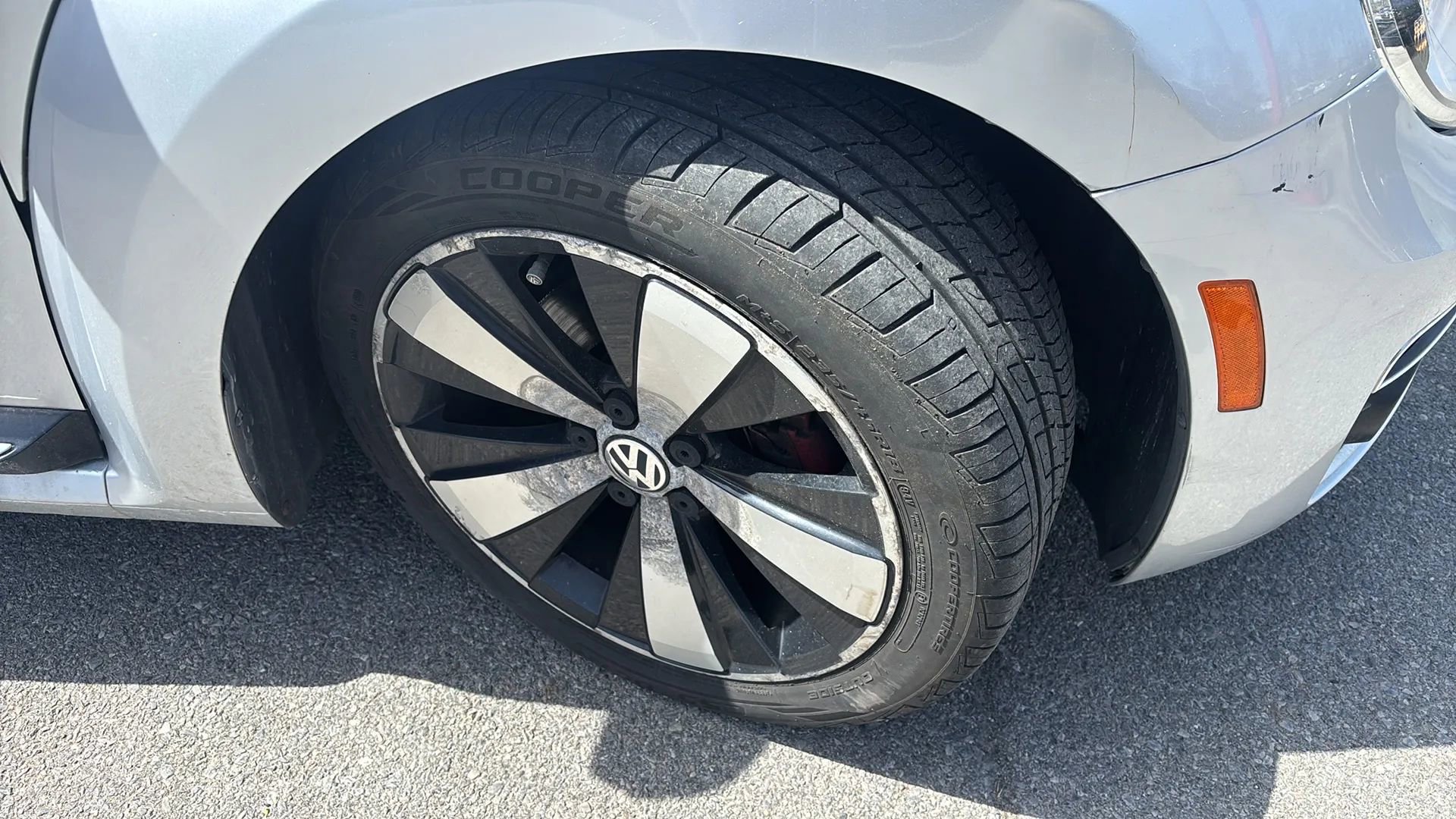 Used 2014 Volkswagen Beetle R-Line image 27