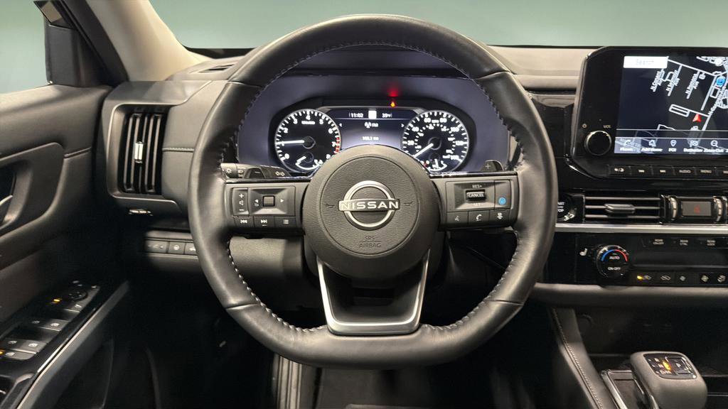 Certified 2025 Nissan Pathfinder SL image 9