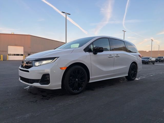 Used 2025 Honda Odyssey Sport-L image 3