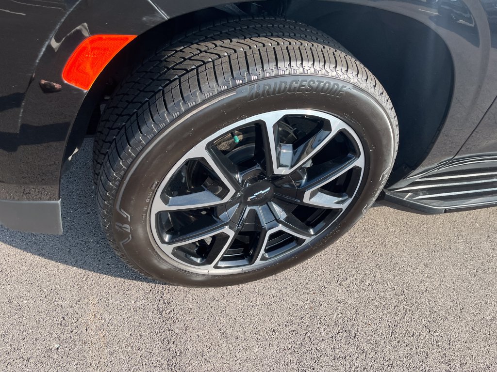 Used 2022 Chevrolet Tahoe RST w/ Sport Performance Package AWD/4WD image 9
