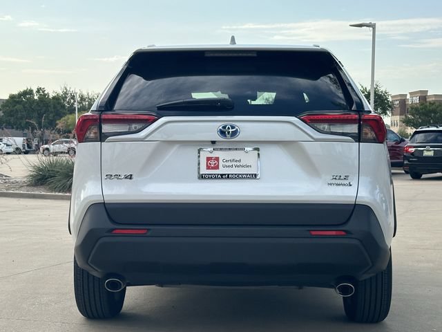 Certified 2023 Toyota RAV4 XLE Premium AWD/4WD image 4