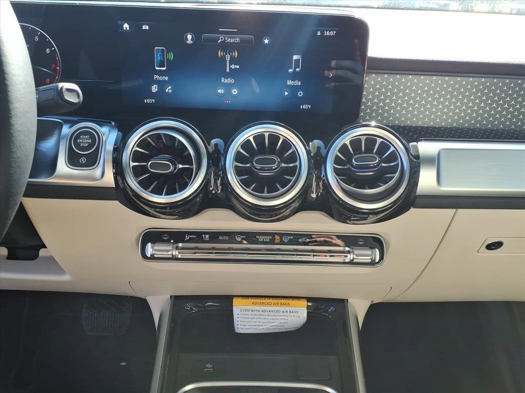 New 2025 Mercedes-Benz GLB 250 4MATIC image 22