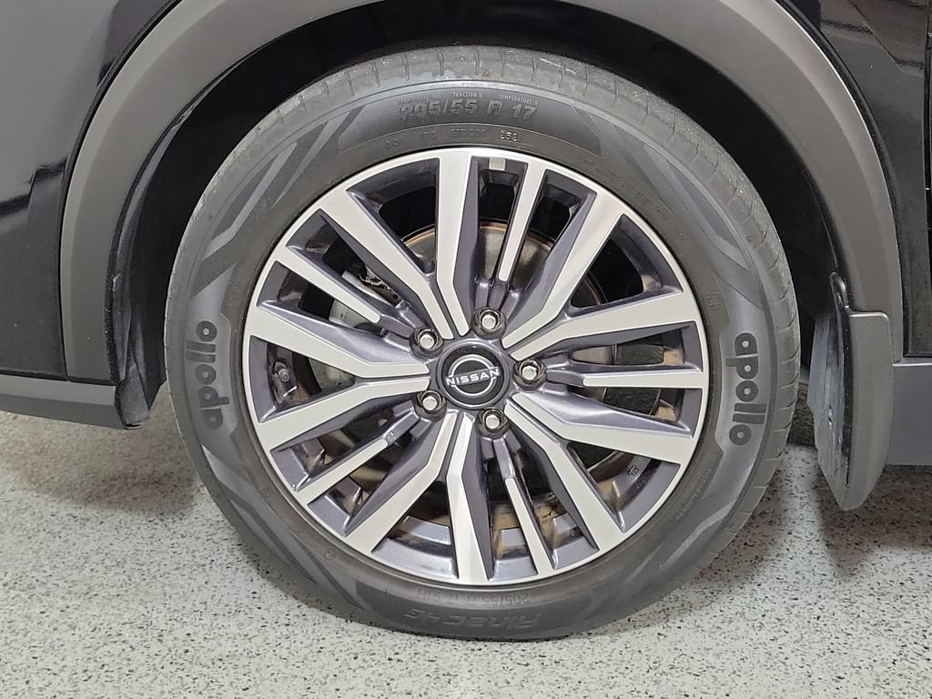 Used 2022 Nissan Kicks SV FWD image 9