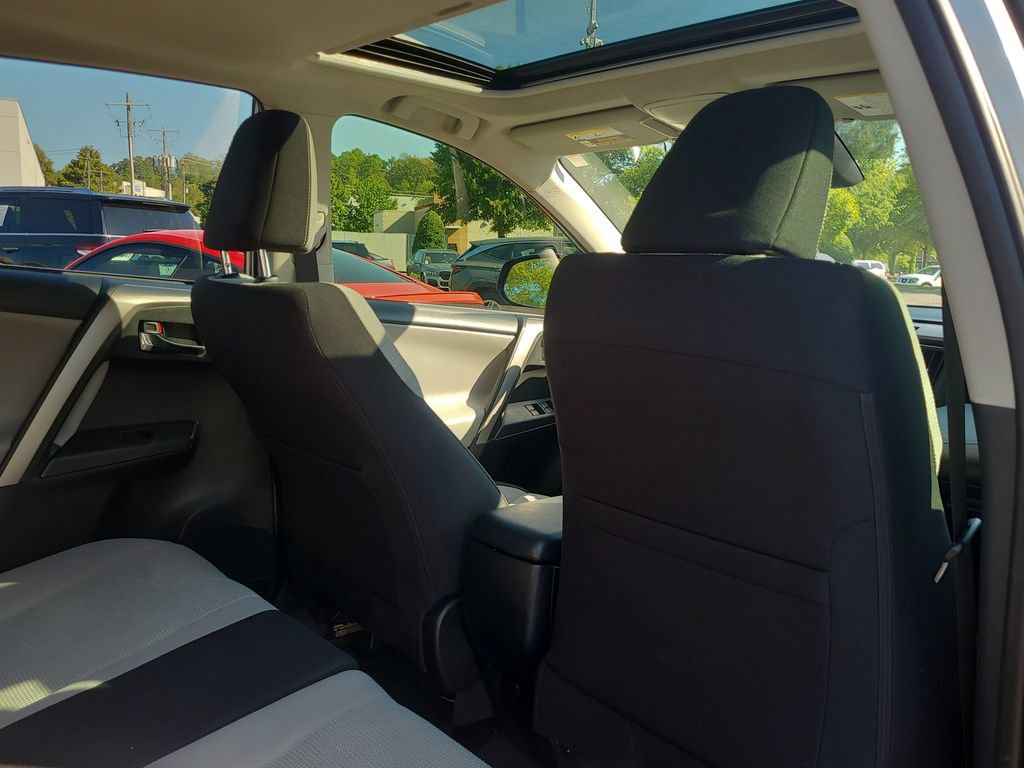 Used 2018 Toyota RAV4 XLE w/ Plus Extra Value Package FWD image 16